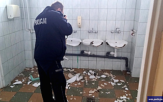 Ujęci wandale, którzy zniszczyli szkołę w Dubeninkach
